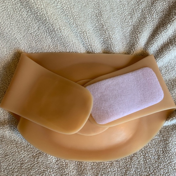 Silicone Pregnancy Belly Band, XS-Small, 3 months appearance, hook & loop - Picture 6 of 7